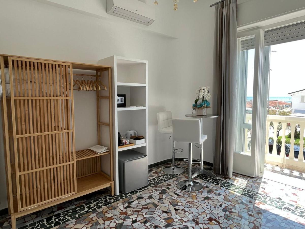 Al Mare 54 Luxury Guest House ลิโด ดิ กามาโยเร ภายนอก รูปภาพ
