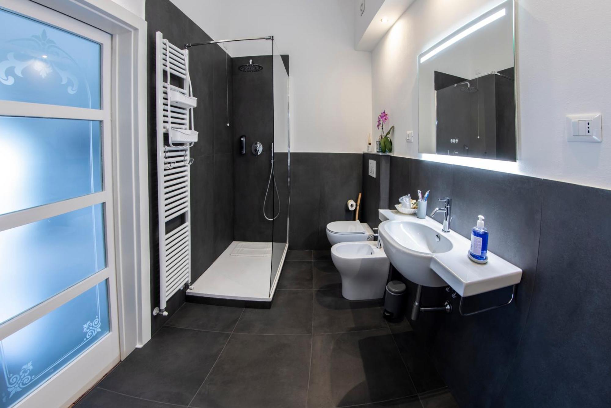 Al Mare 54 Luxury Guest House ลิโด ดิ กามาโยเร ภายนอก รูปภาพ